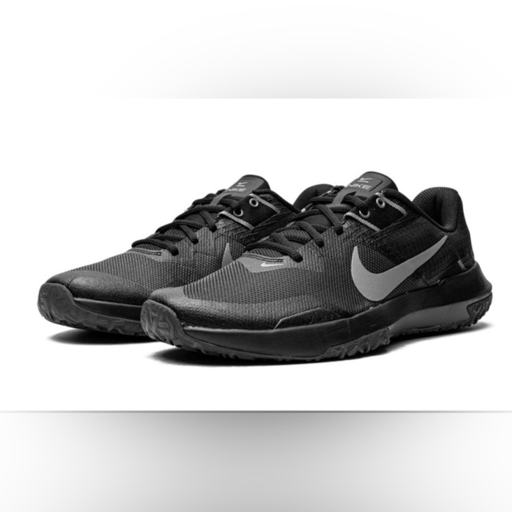 Nike Men’s Varsity Compete TR 3 in Dark Smoke Grey and Black- 10.5